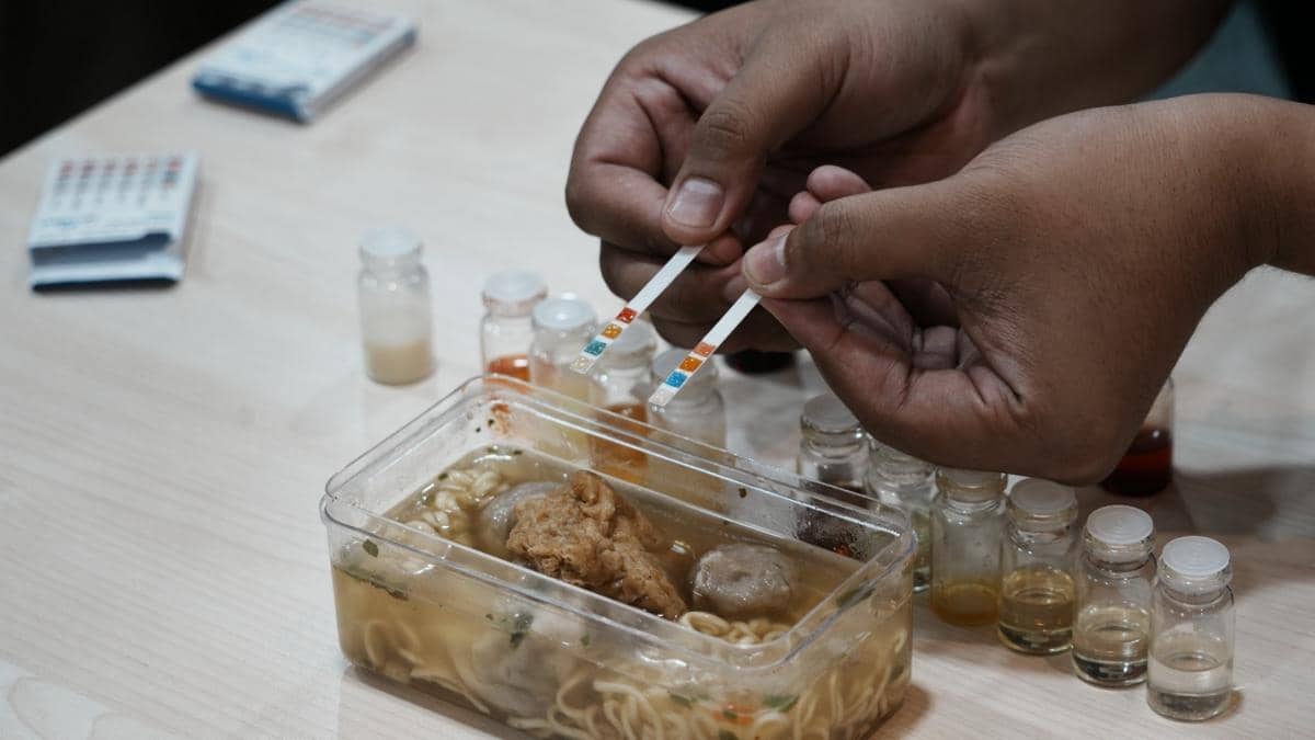Ringkas, ITS Kembangkan Alat Pendeteksi Minyak Babi Portabel