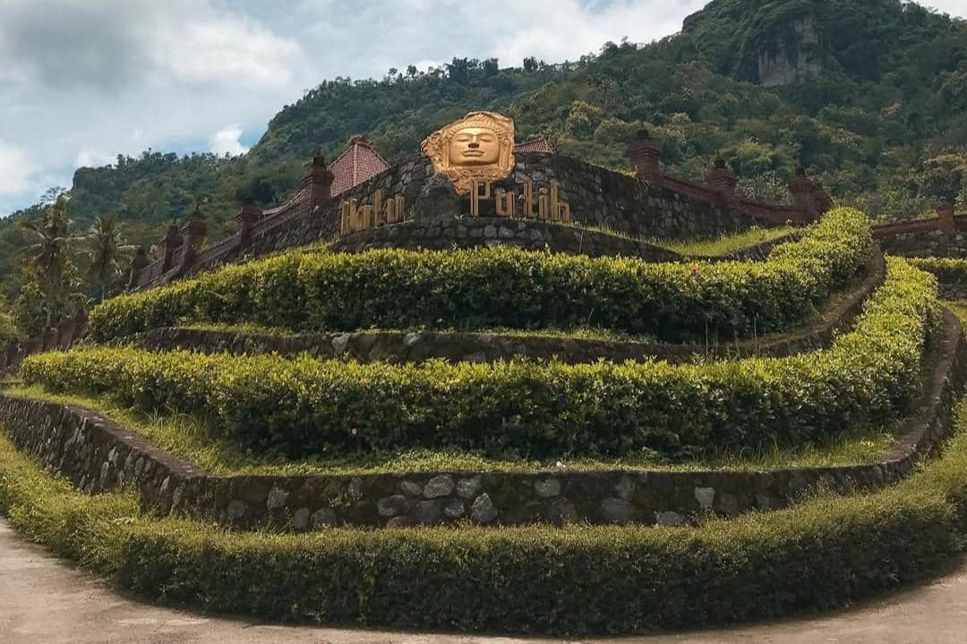 Watu Putih View Magelang