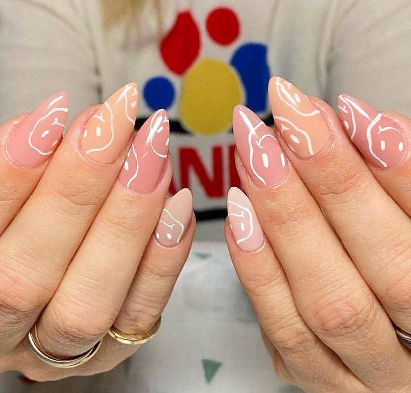 inspirasi nail art warna beige