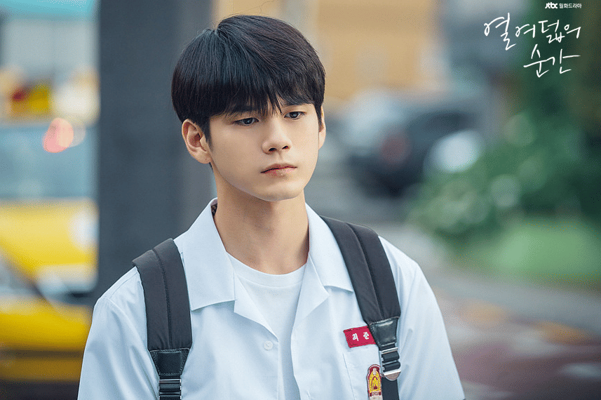 Ong Seong Wu di drama Moment at Eighteen