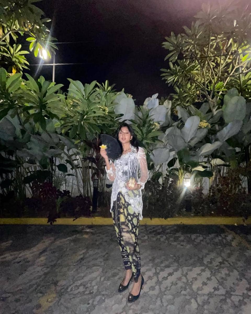 koleksi kebaya ala Claresta Taufan