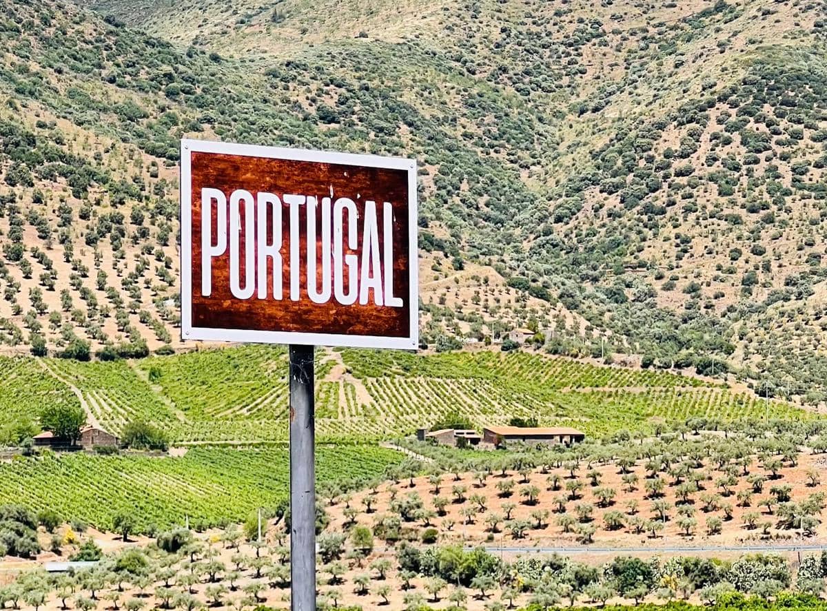 4 Tips Belajar Bahasa Portugis Agar Lebih Cepat Paham dan Percaya Diri