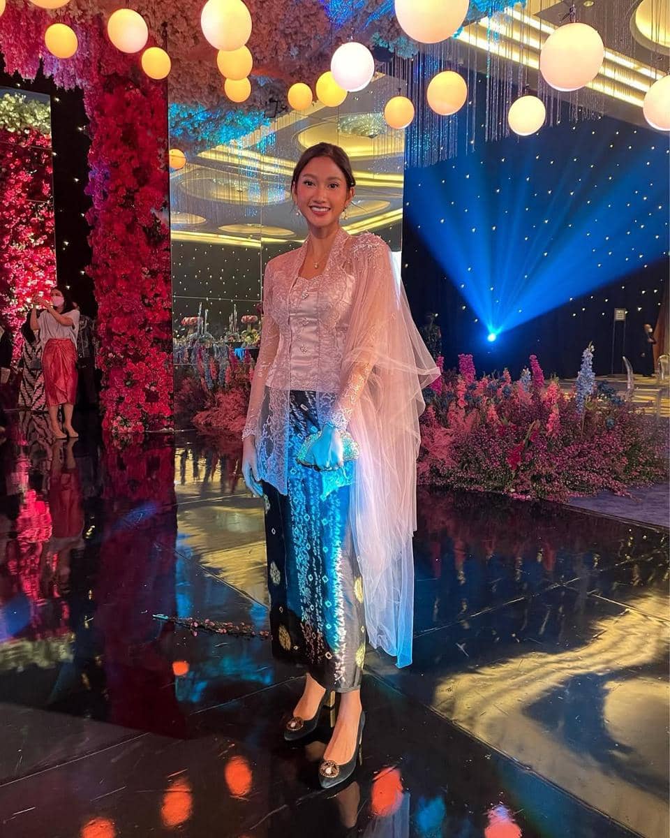 koleksi kebaya ala Claresta Taufan