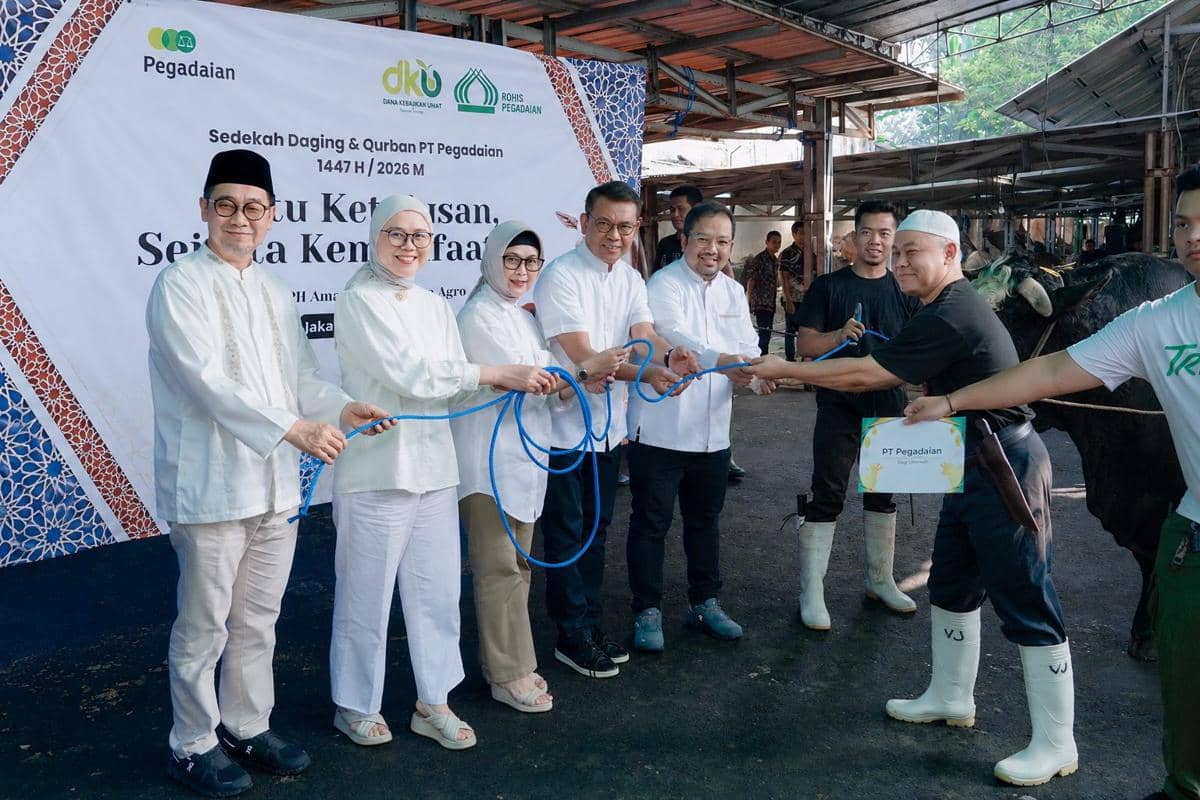 Rohis Pegadaian Distribusikan 4.500 Paket Daging Kurban