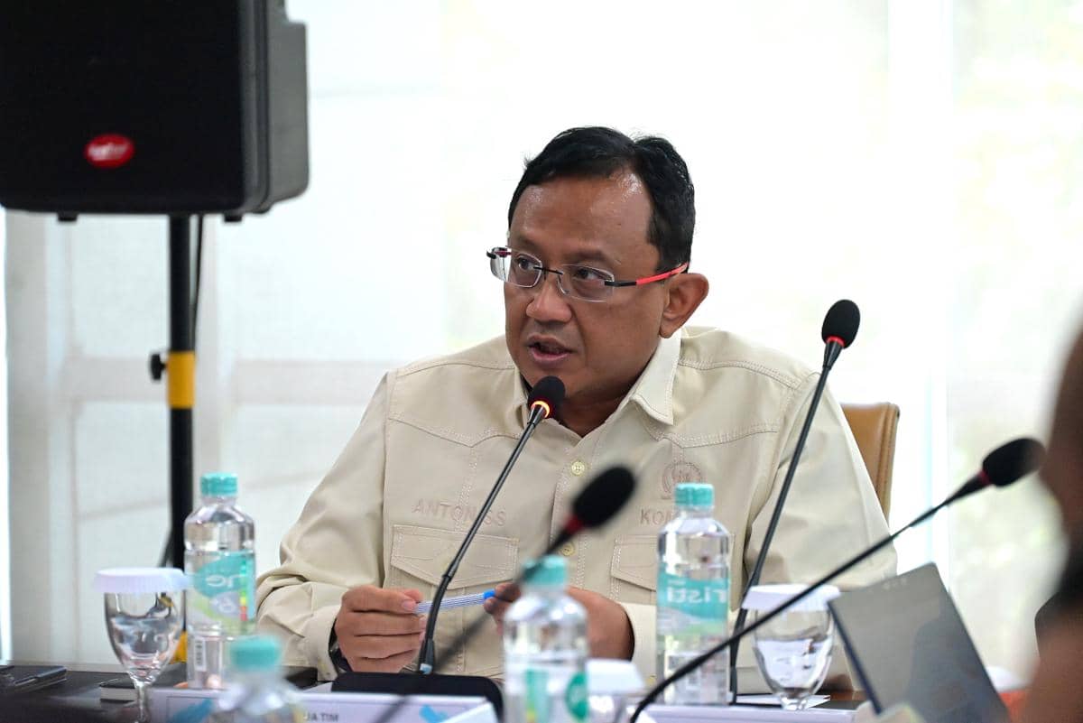 Wakil_Ketua_Komisi_I_DPR_RI__Anton_Sukartono_Suratto_memimpin_Kunjungan_Kerja_Komisi_I_dengan_Dirjen20260212141909.jpg