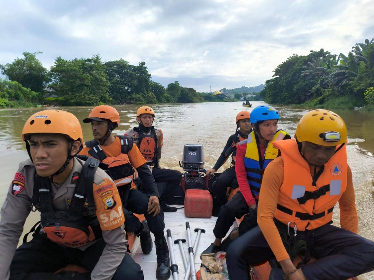 2 Bocah Terseret Arus Sungai Walanae Wajo, Tim SAR Sisir Aliran Sungai
