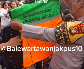 Viral Video Eks PJLP DLH Jakpus Diduga Akhiri Hidup di Jembatan Cawang
