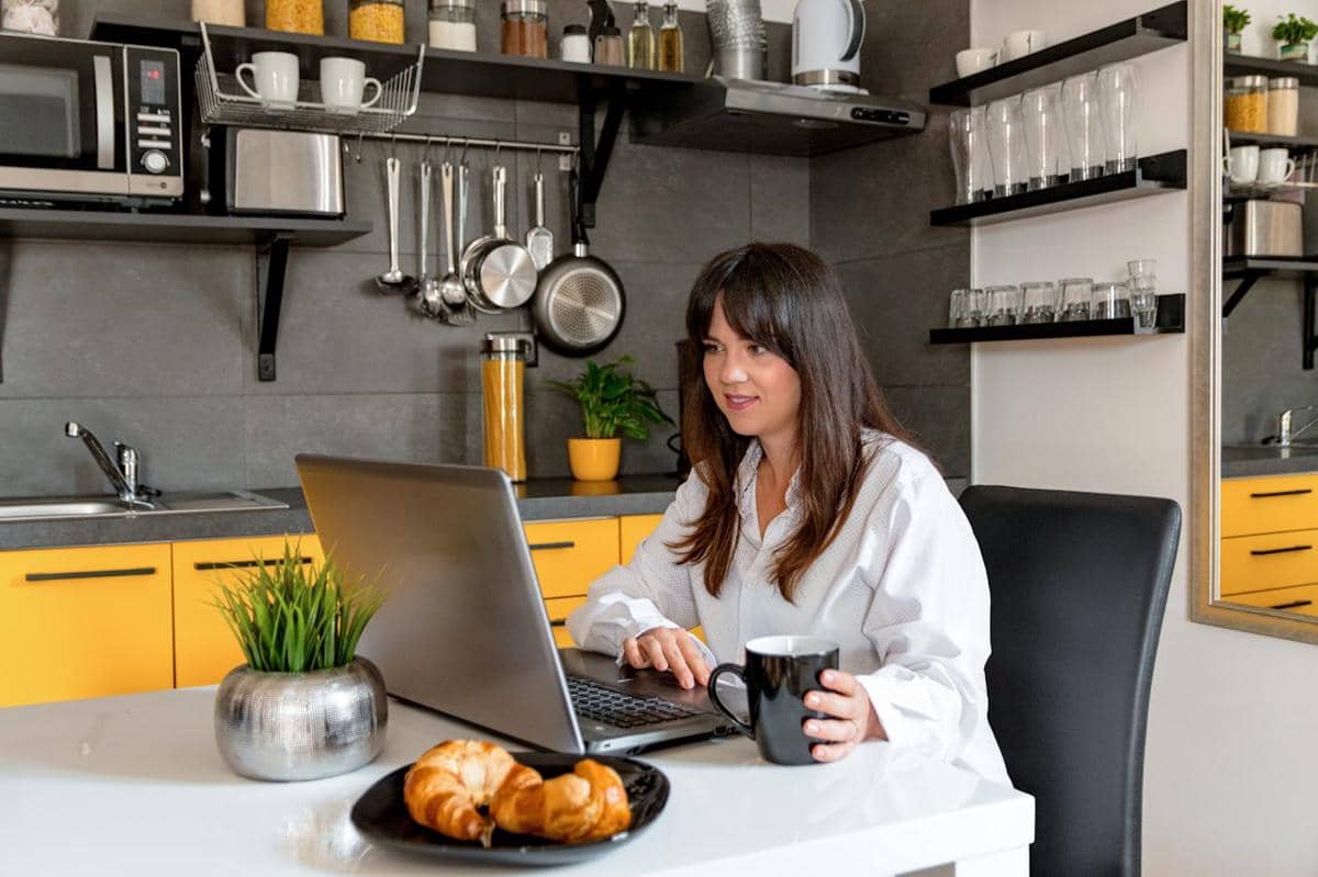 7 Tips Jaga Semangat Menulis saat Musim Libur Panjang