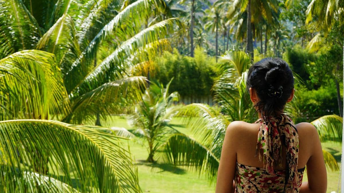 ilustrasi staycation di hotel