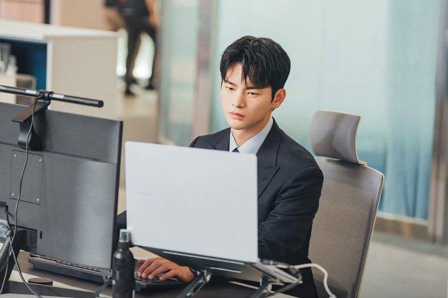 still cut drama Korea See You at Work Tomorrow
