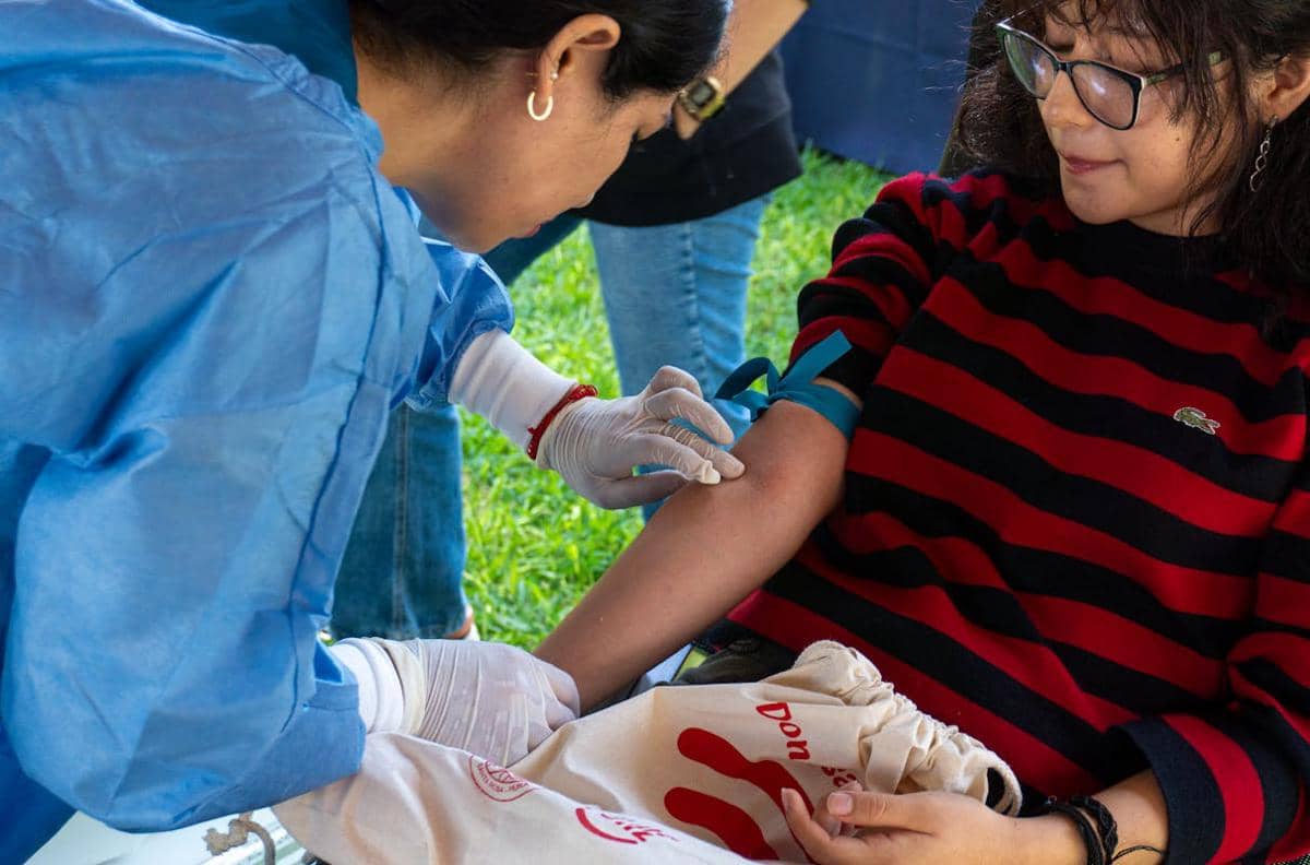 Takut Jarum Saat Donor Darah? 5 Trik Ini Bisa Bantu Kamu!