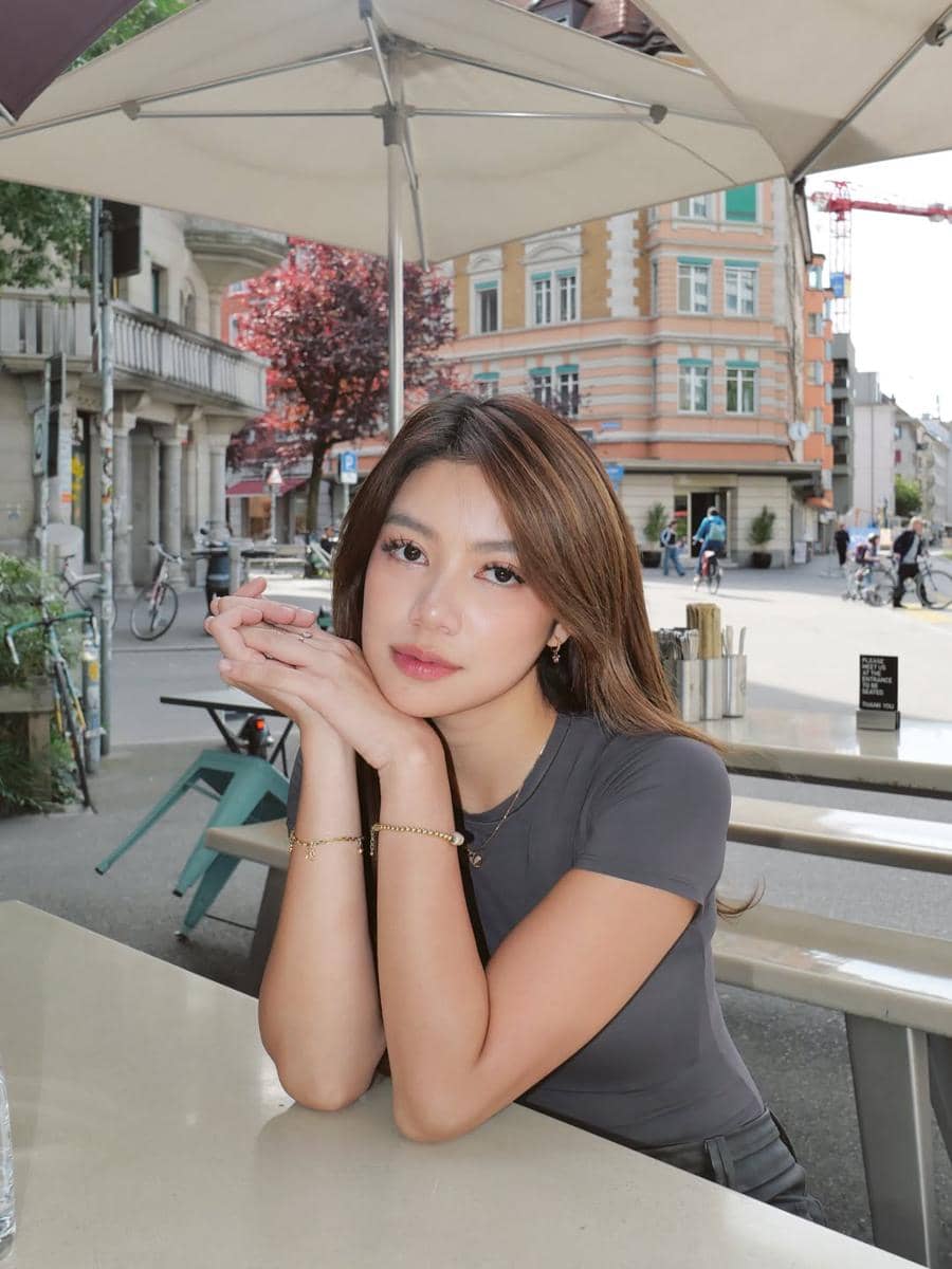 Regina Phoenix menikmati liburan di Jerman