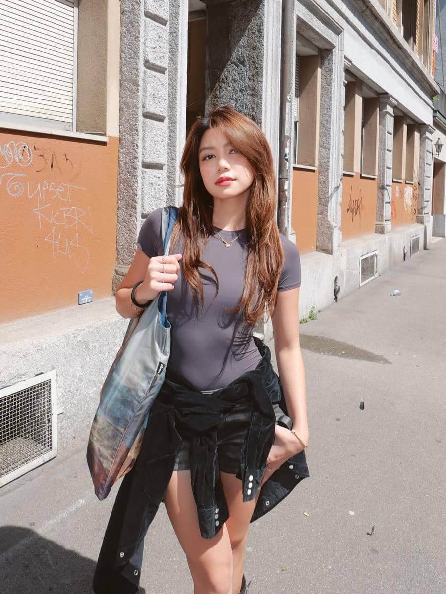 Regina Phoenix menikmati liburan di Jerman