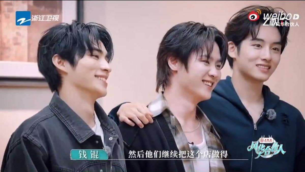 potret anggota WayV reunian dengan Winwin