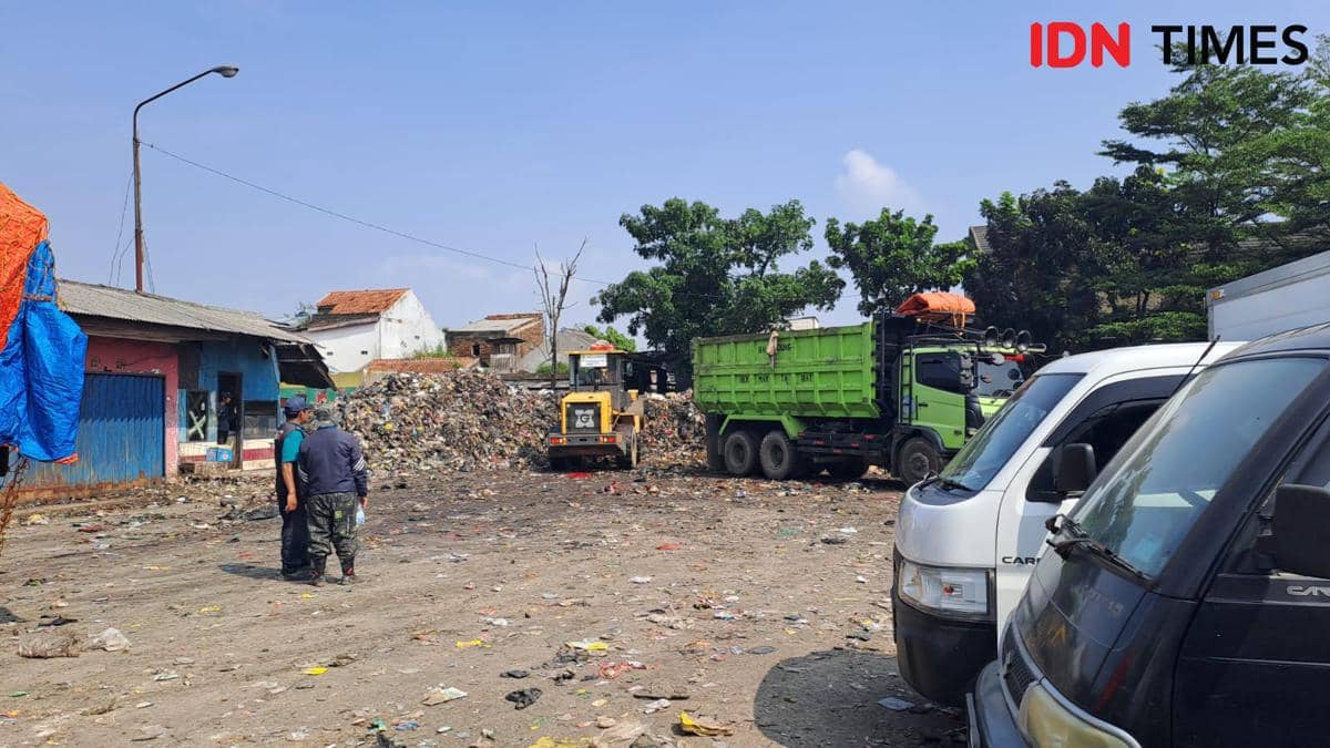 KDM Blusukan, Gunungan Sampah di TPS Ciwastra Mulai Hilang