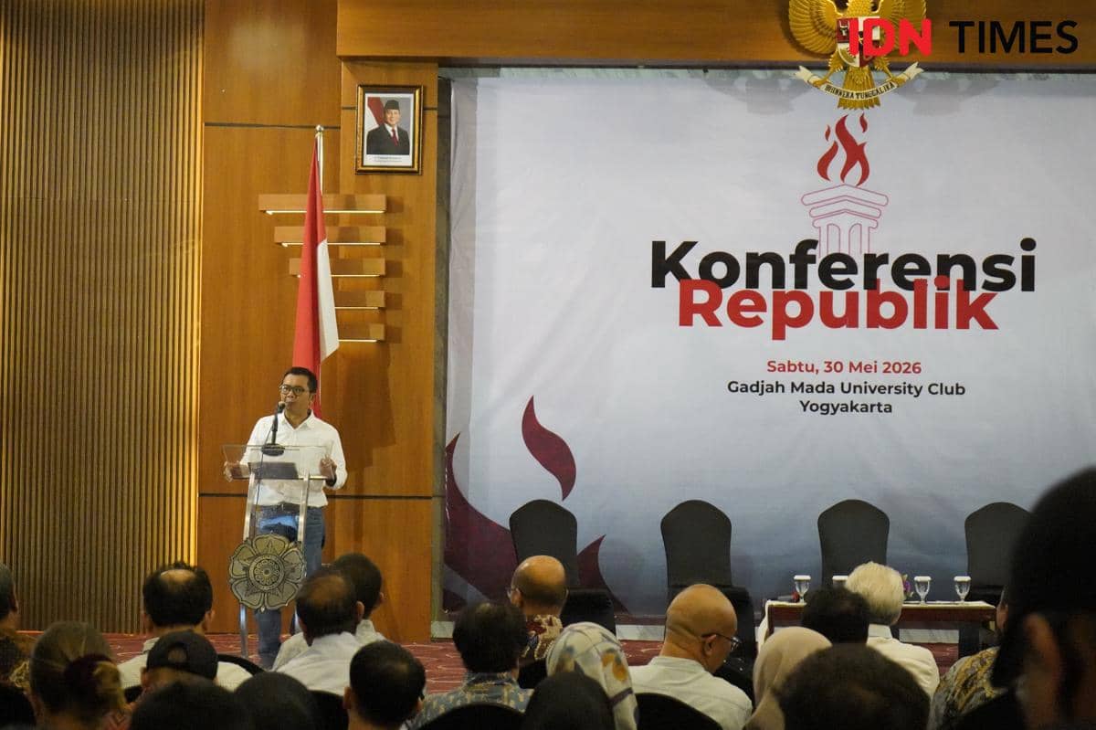 Warek UGM, Arie Sudjito Singgung Regresi Demokrasi di Indonesia