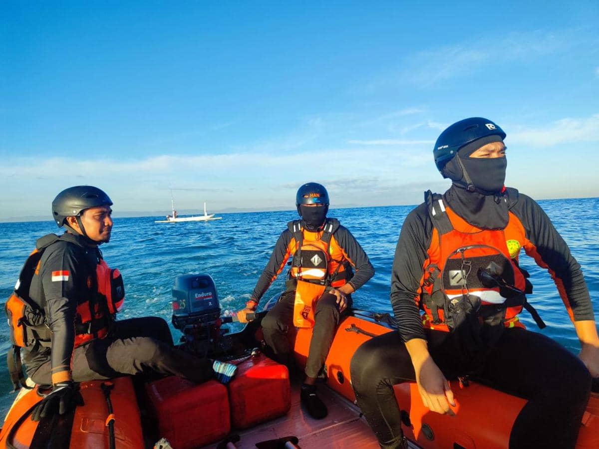 Dua Bocah Hilang Tersapu Ombak di Pantai Ampenan, Begini Kronologinya