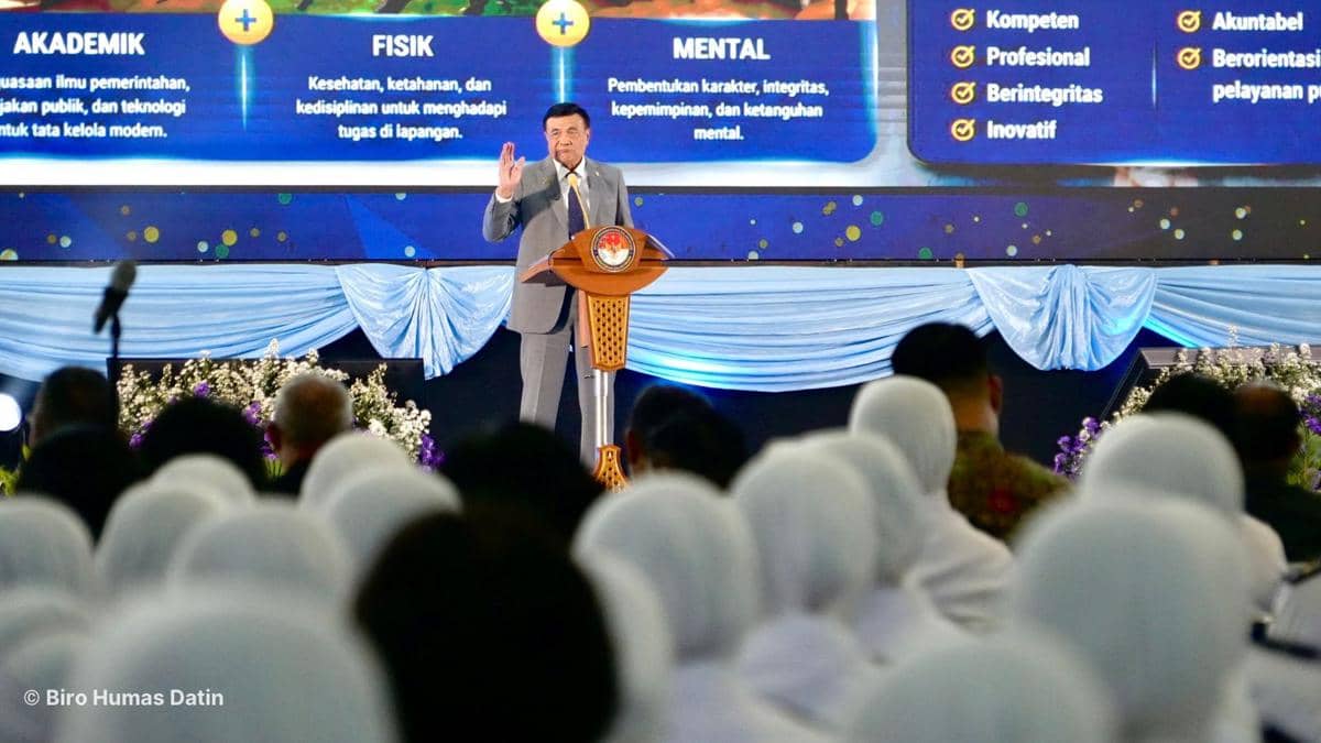 Pesan Menko Djamari ke Praja IPDN: Layani Rakyat, Jangan Sakiti Mereka!