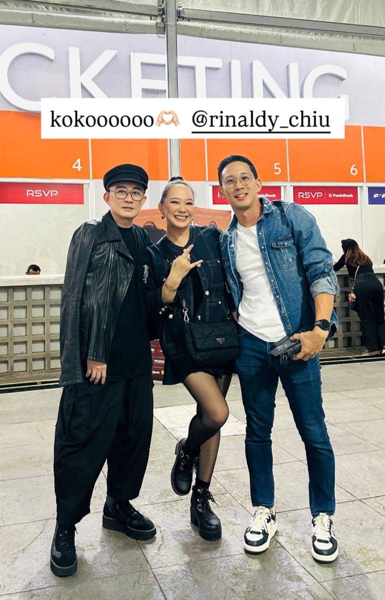 Gaya Artis dan Public Figure Nonton Konser F4 (instagram.com/yuanitachrist)