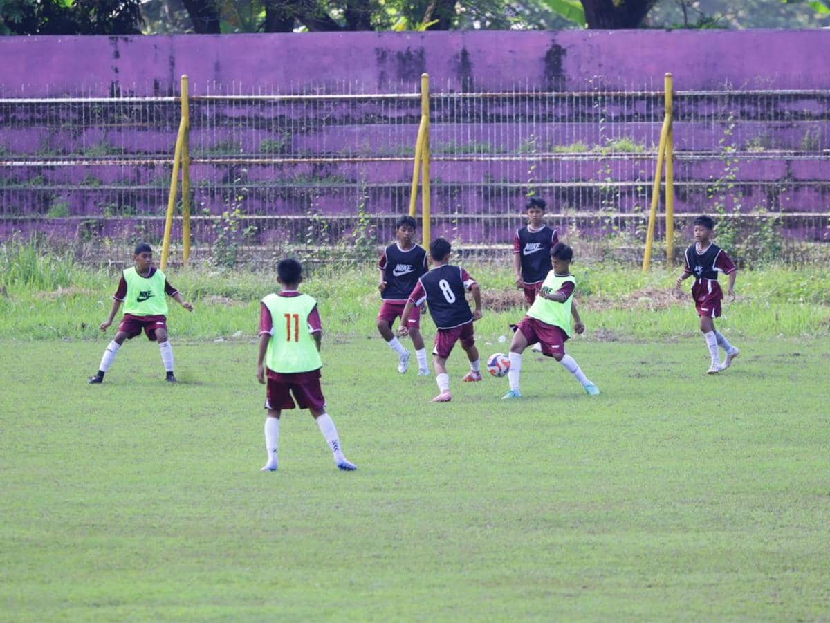 216 Pesepak Bola Muda Ikut Seleksi PSM Academy di Polman