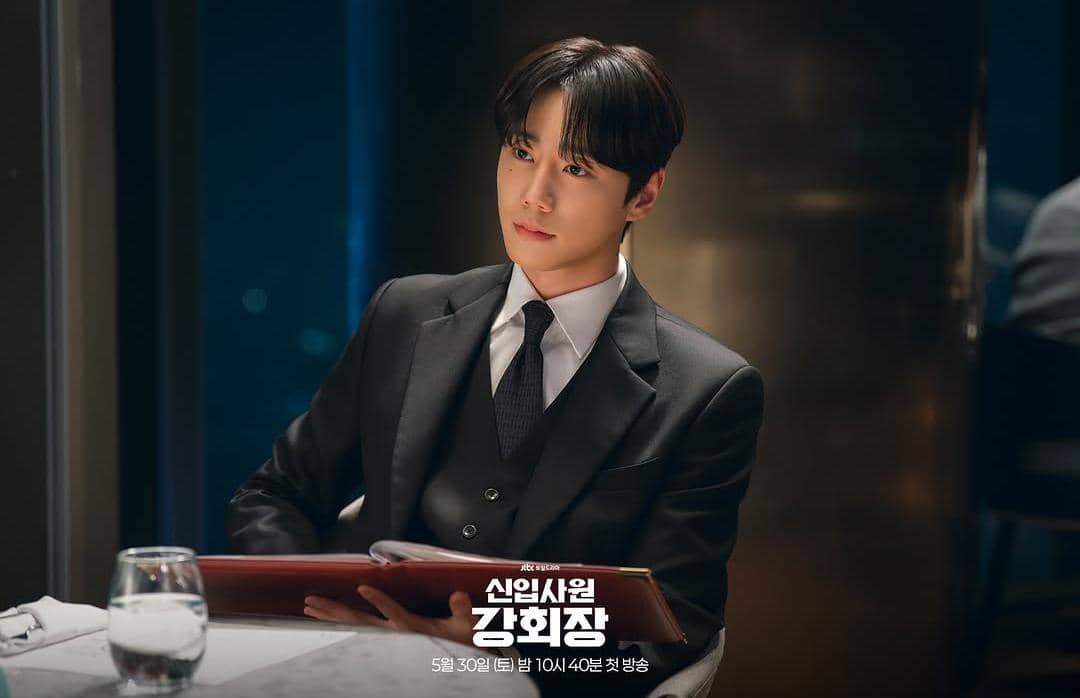 Still Cut Lee Jun Young di Reborn Rookie