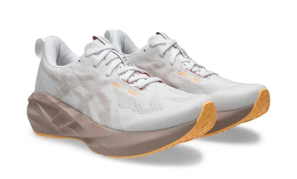 ASICS Women Novablast 5 Standard