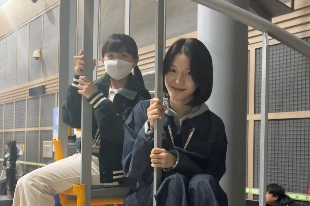 Kim Seo An dan Ahn Se Bin dalam drama Sold Out On You