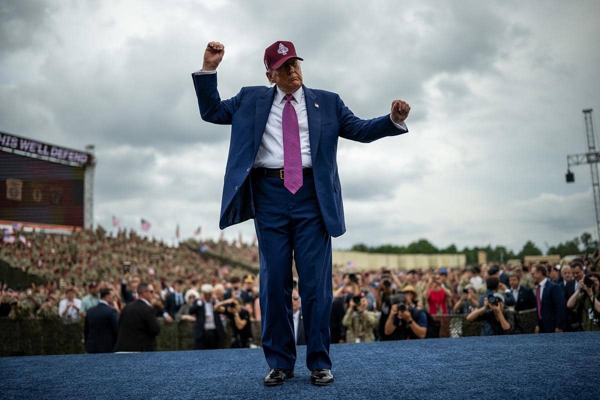 Trump Sebut Wali Kota Chicago Tak Berguna, Kenapa?