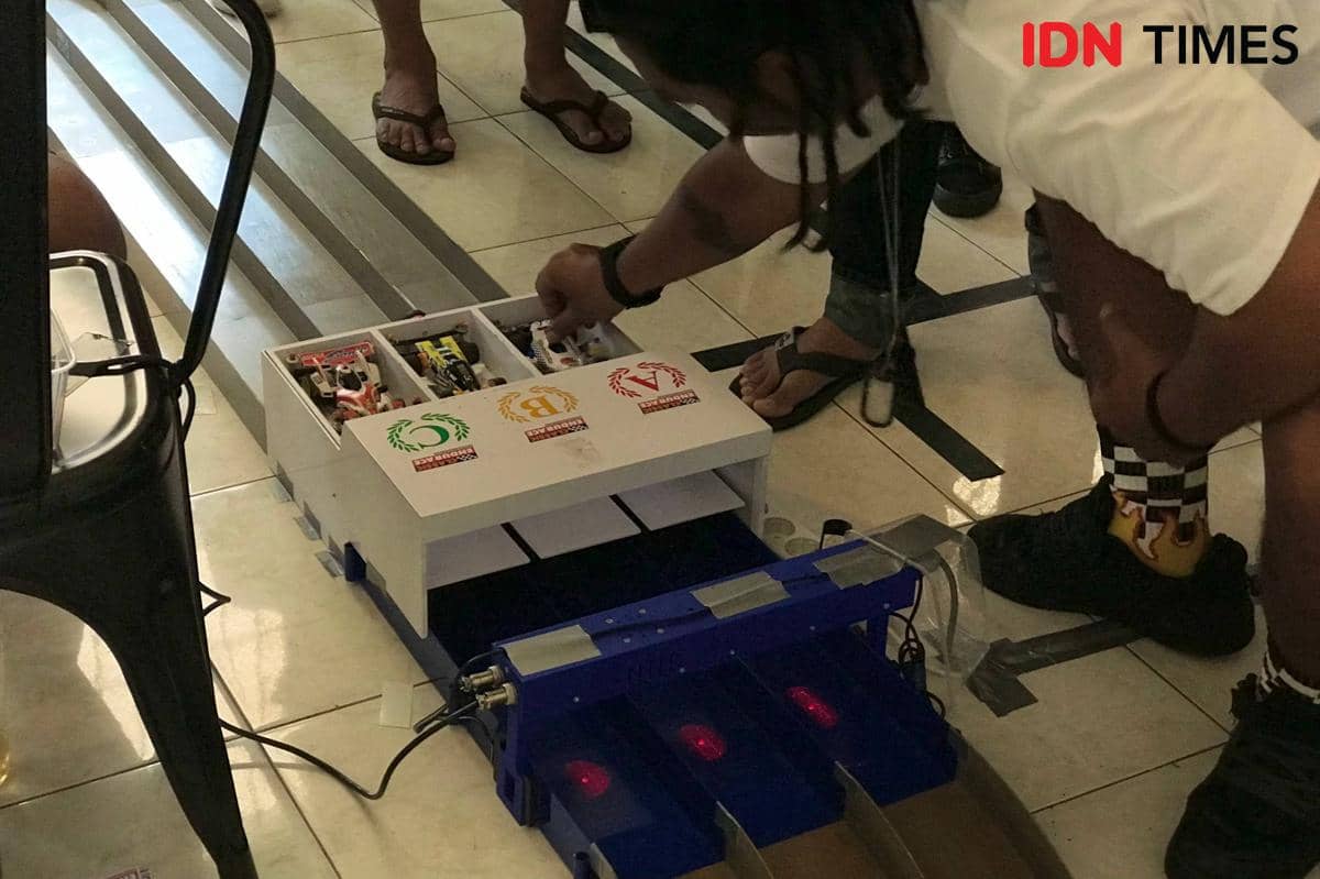 Persiapan balapan Mini 4WD dalam ajang Classic Endurance.