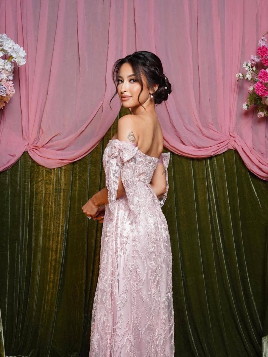 Gaya Jennifer Coppen di Bridesmaid Proposal (instagram.com/jennifercoppenreal20)