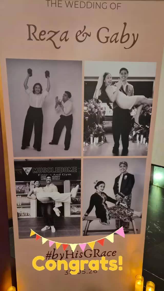 Papan dekorasi pernikahan Reza dan Gaby dengan kolase empat foto pasangan dalam berbagai pose bahagia dan tulisan ucapan selamat.