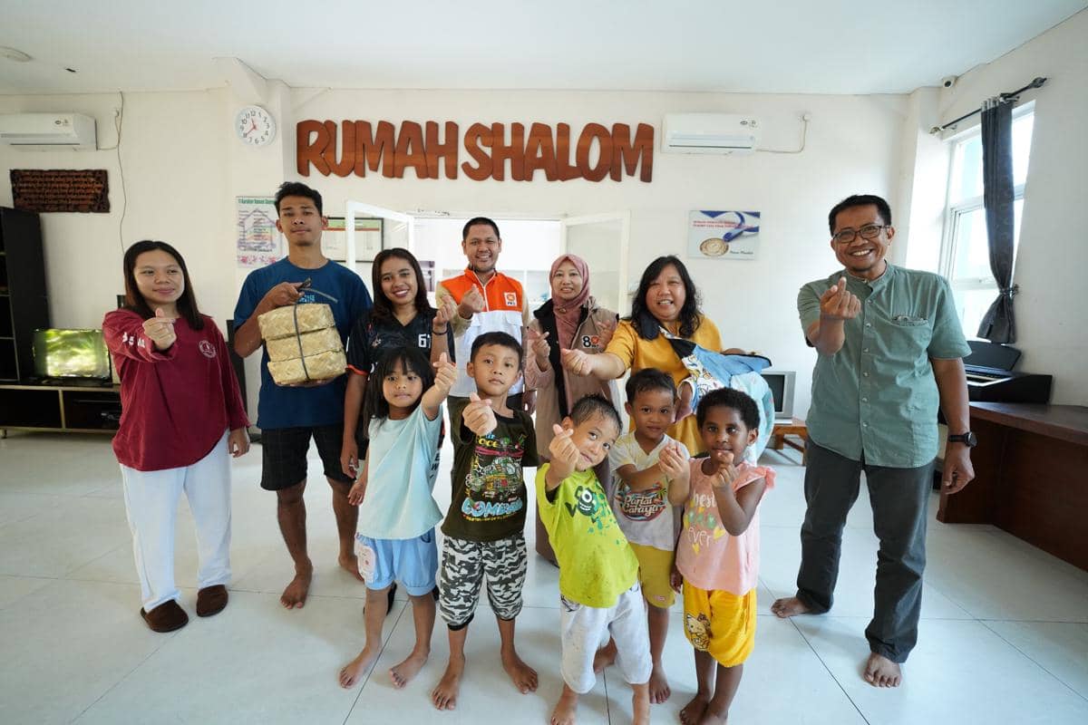 Aksi Nyata PKS Jateng Jangkau Rumah Shalom Untuk Berbagi Daging Kurban