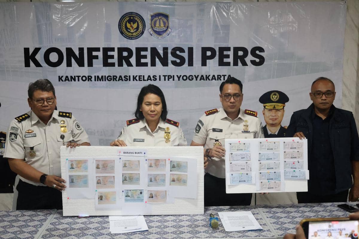 Imigrasi Cegah Keberangkatan 13 Jemaah Haji Ilegal di YIA