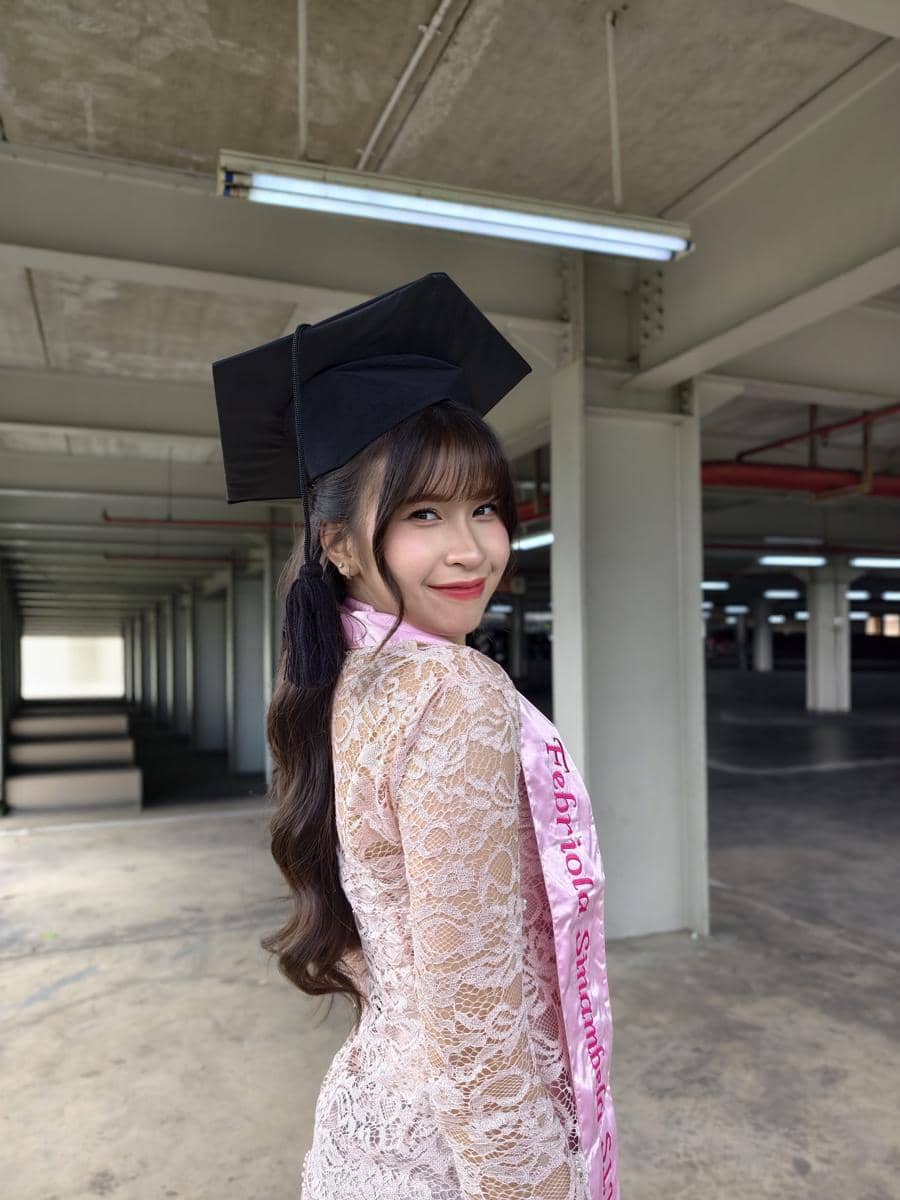 Olla JKT48 wisuda sarjana