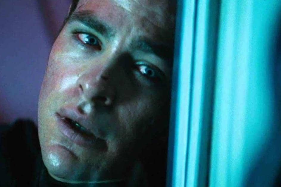 cuplikan Kirk mengorbankan dirinya dalam film Star Trek Into Darkness (2013)