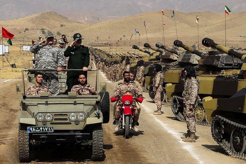 Pasukan Korps Garda Revolusi Iran (IRGC) sedang latihan. 