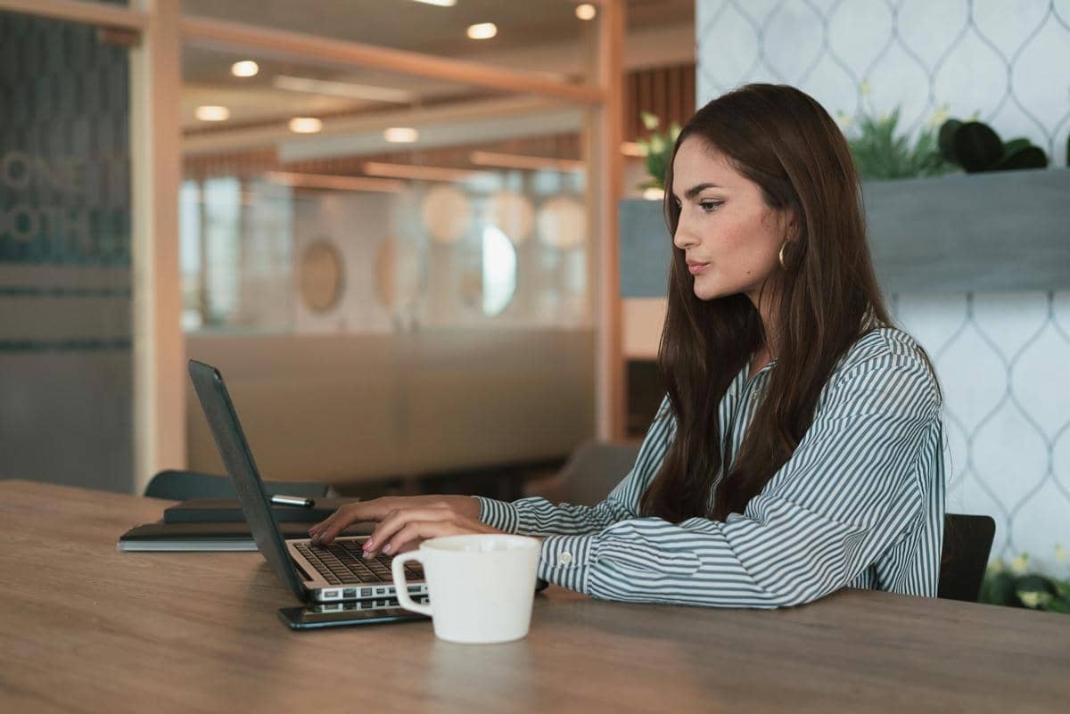 5 Cara Menjaga Motivasi Kerja Meski Kamu Sedang Bosan