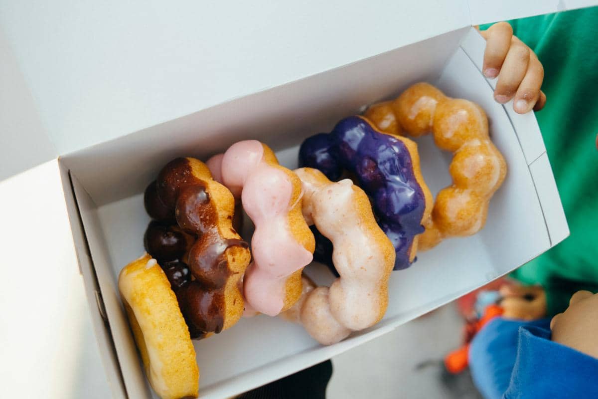 Resep Donat Pon de Ring yang Teksturnya Kenyal Mirip Mochi!