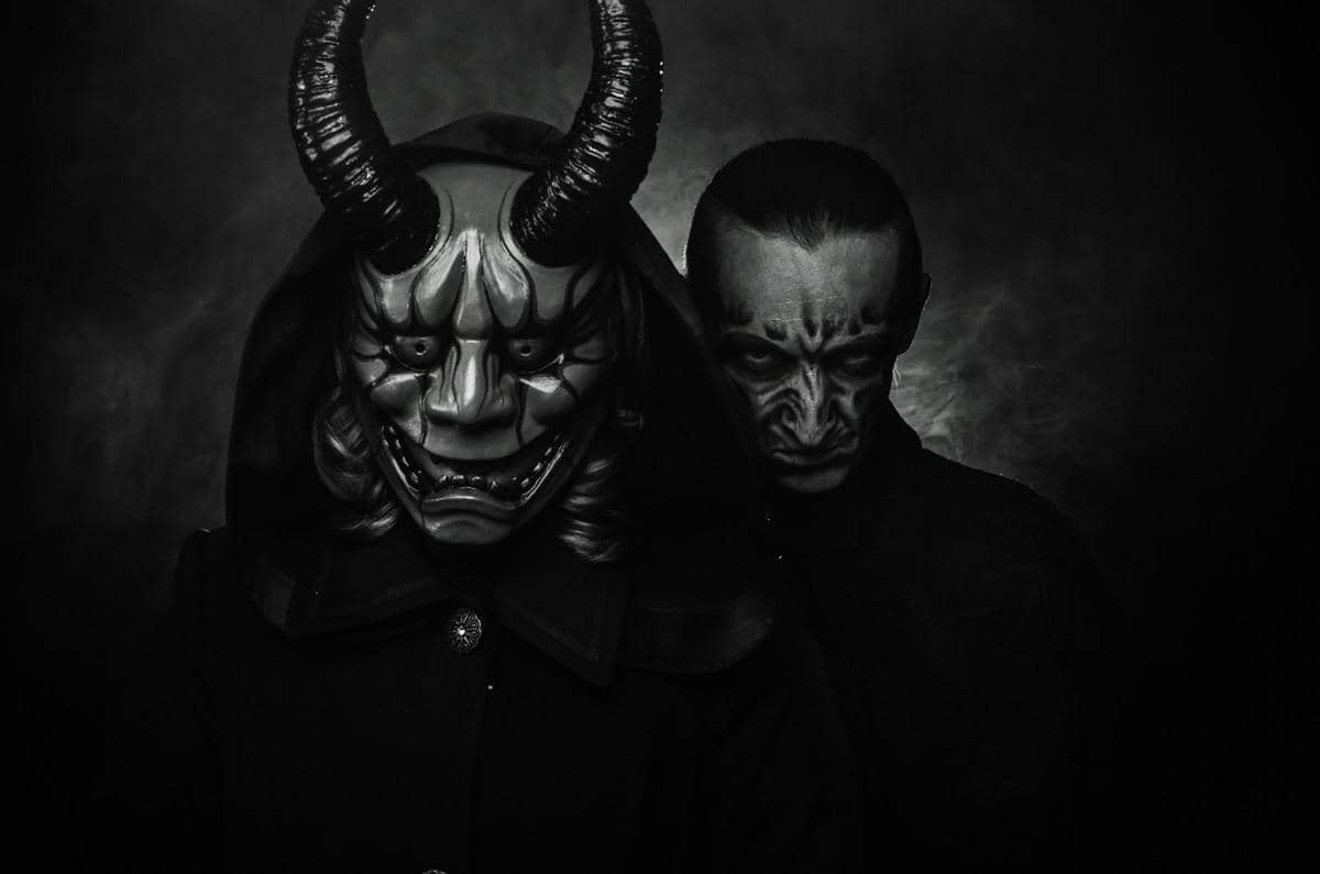Setan dan iblis.