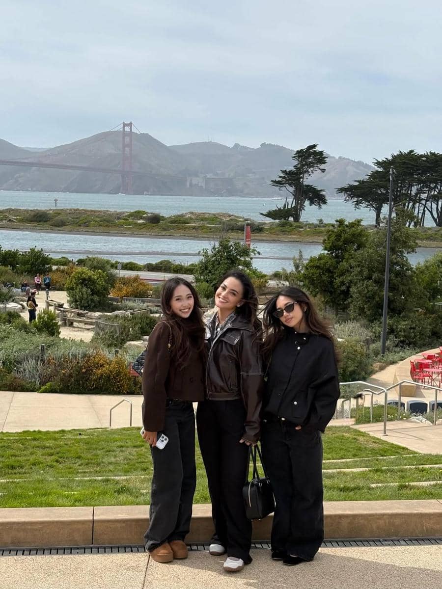 Ririn Ekawati dan kedua anaknya hangout di San Fransisco