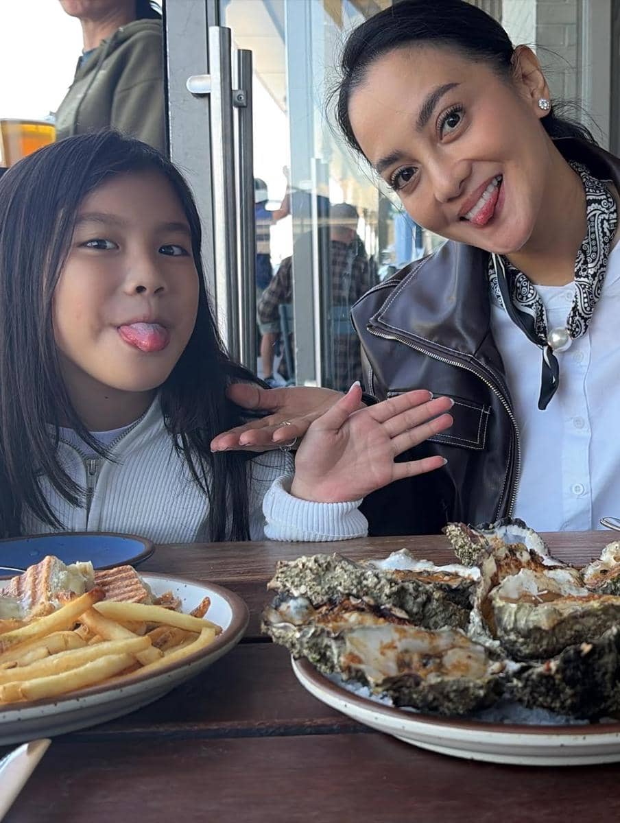 Ririn Ekawati dan kedua anaknya hangout di San Fransisco