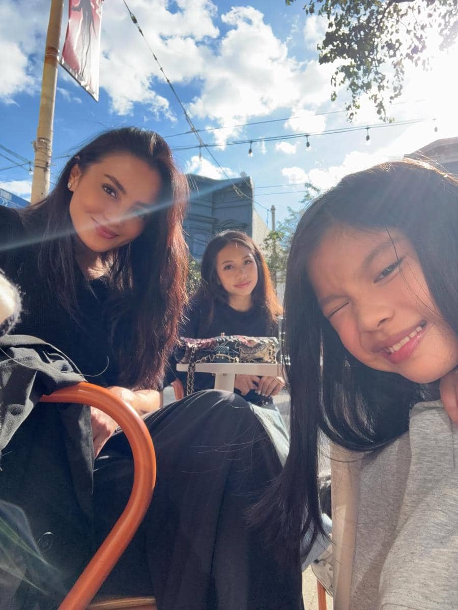 Ririn Ekawati dan kedua anaknya hangout di San Fransisco