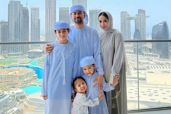 7 Potret Nagita di Dubai, Lepas Kangen sama Raffi yang Baru Selesai Haji