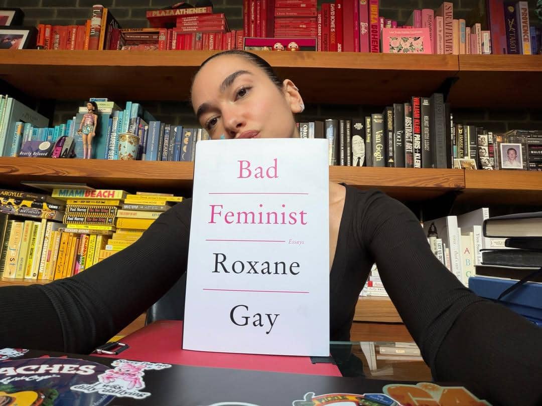 Bad Feminist - Roxane Gay (instagram.com/service95bookclub)