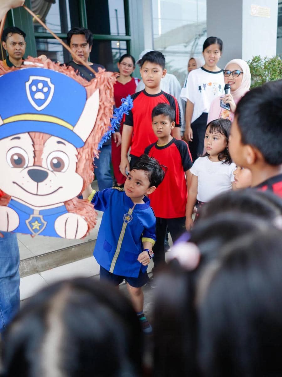Ulang tahun anak Gilang Dirga