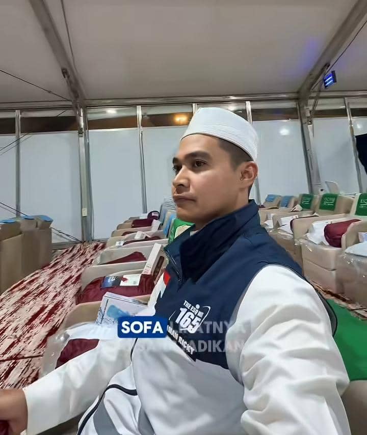potret Aiman Ricky jadi petugas haji 2026