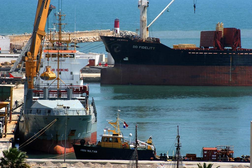 pelabuhan Sousse yang berperan penting sejak masa lalu.