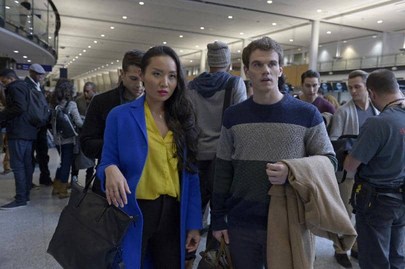 Li Jun Li (kiri) dalam serial Quantico