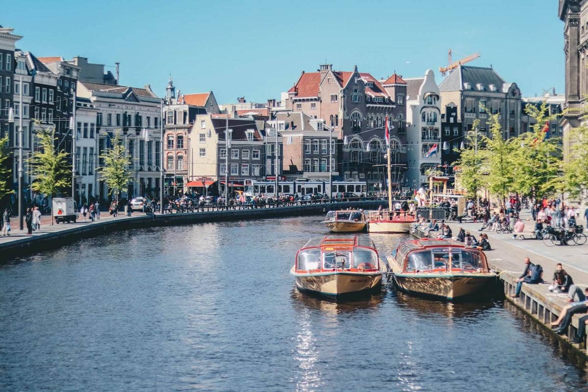 ilustrasi Amsterdam, Belanda