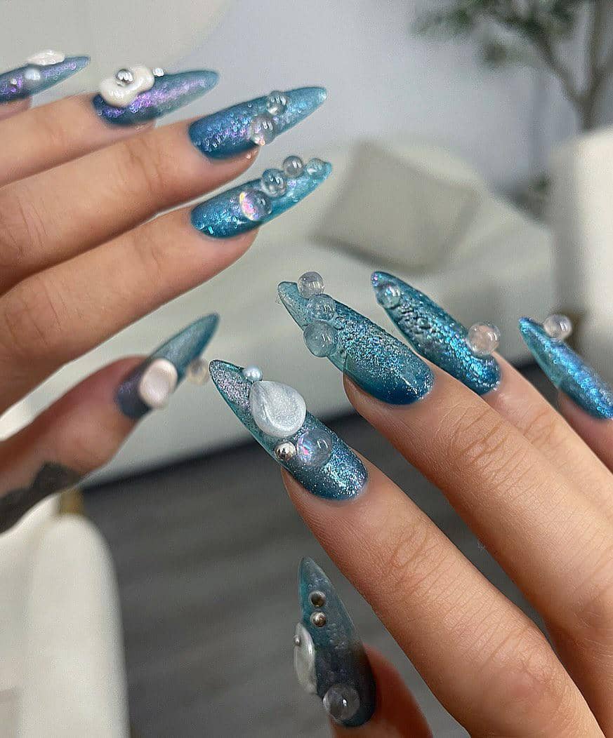 ide nail art nuansa lagoon blue